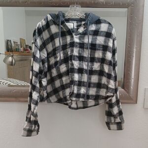 🩷3 FOR$15🩷 AEO Plaid Flannel Hoodie Shirt Cropped Distressed ptp 24", L 16"
